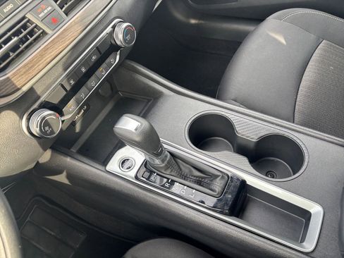 Used 2025 Nissan Altima 2.5 SV image 41