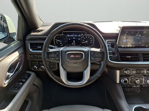 Used 2021 GMC Yukon SLT w/ SLT Premium Package image 24