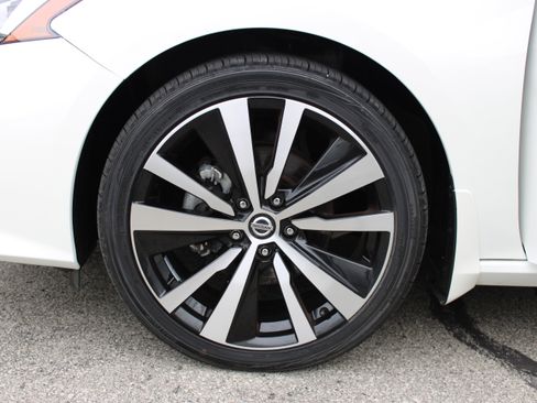 Certified 2022 Nissan Altima 2.5 SR image 30