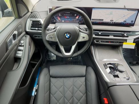 New 2026 BMW X7 xDrive40i w/ Premium Package image 19