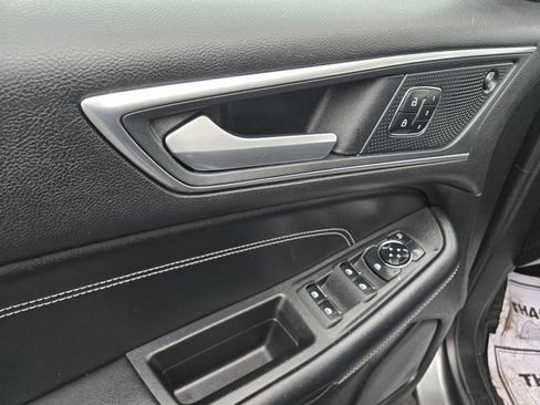 Certified 2024 Ford Edge Titanium image 38