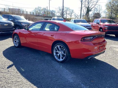 Used 2022 Dodge Charger SXT w/ Plus Group image 4