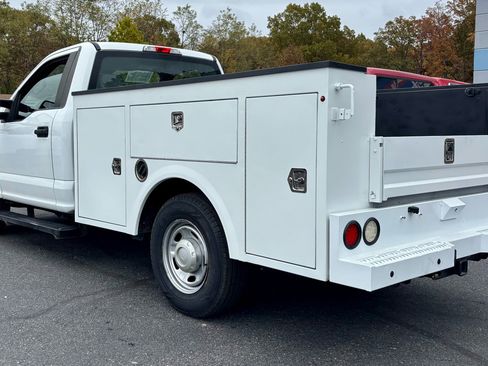 Used 2019 Ford F250 XL w/ Power Equipment Group image 8