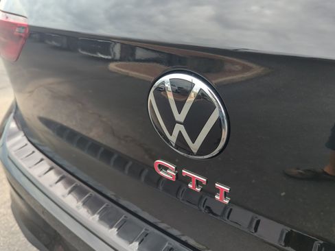 New 2025 Volkswagen Golf SE image 23