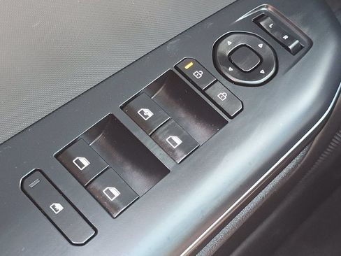 Used 2025 Kia K4 FWD image 24