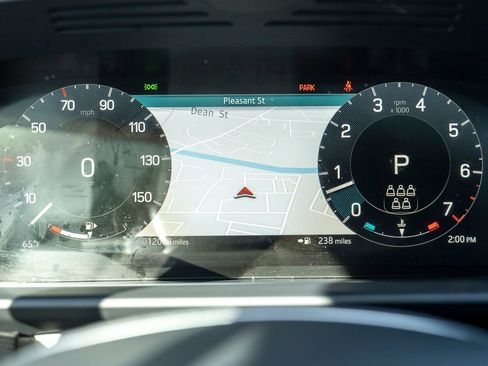 Certified 2024 Land Rover Discovery Dynamic SE image 14