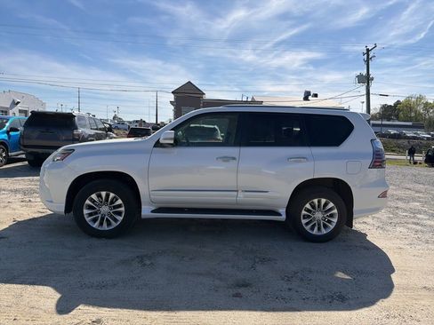 Used 2014 Lexus GX 460 w/ Premium Package image 2
