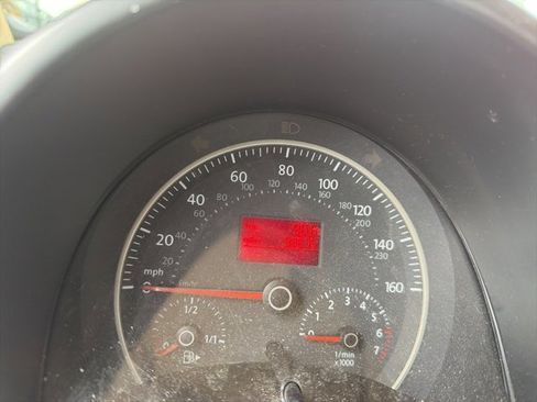 Used 2009 Volkswagen Beetle S image 6