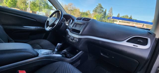 Used 2018 Dodge Journey SE FWD image 17