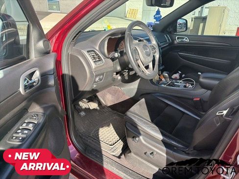 Used 2018 Jeep Grand Cherokee Altitude image 18