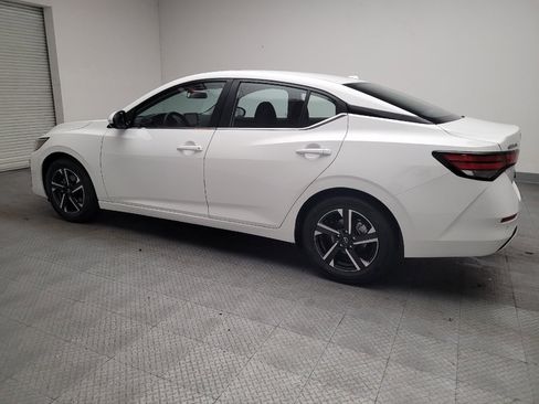 Used 2025 Nissan Sentra SV image 3