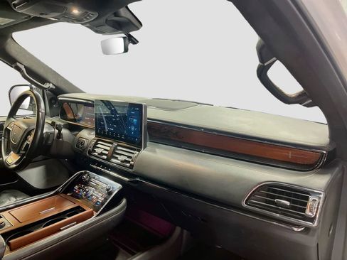 Used 2024 Lincoln Navigator L Black Label AWD/4WD image 33
