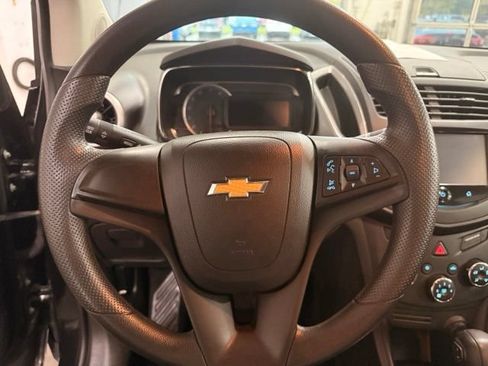 Used 2016 Chevrolet Trax LS AWD/4WD image 12