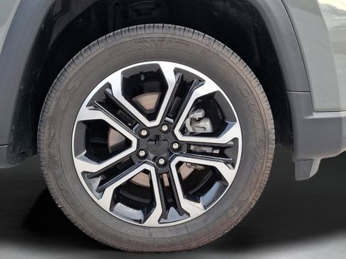 Certified 2022 Jeep Compass Limited image 28