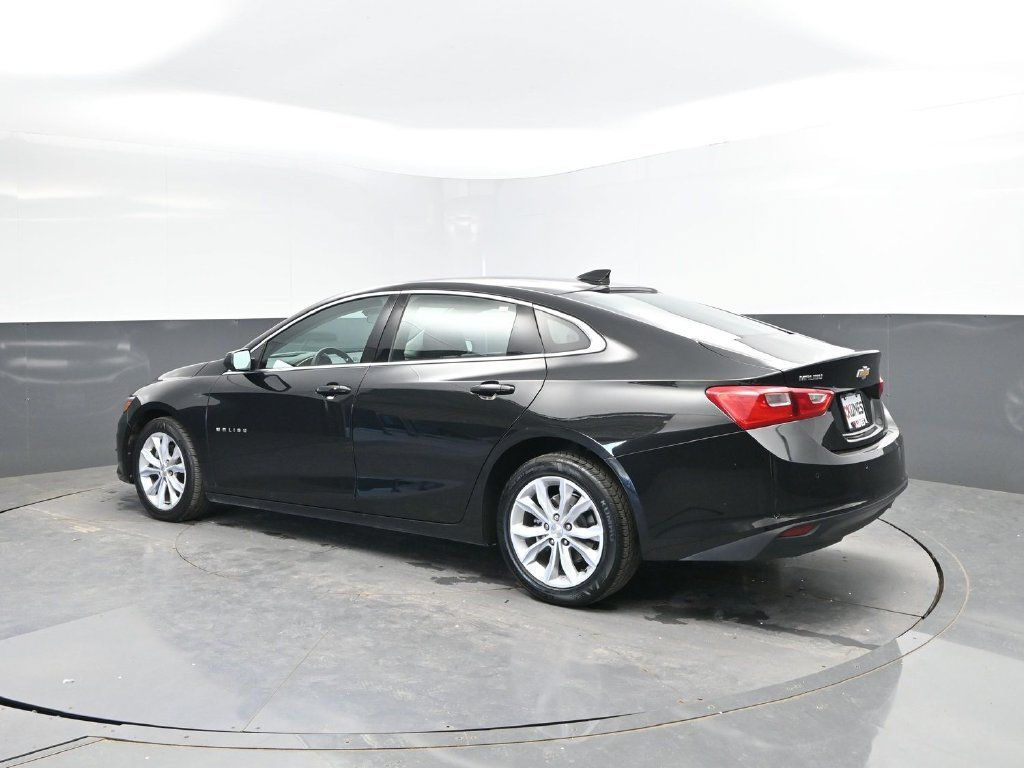 Used 2025 Chevrolet Malibu LT FWD image 5