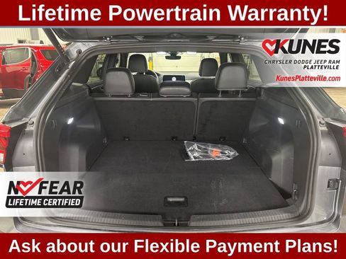 Used 2025 Volkswagen Atlas Cross Sport SE image 14