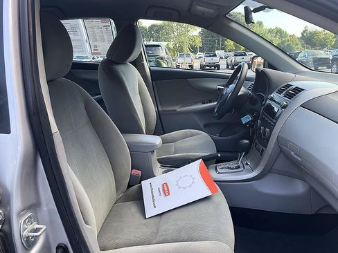 Used 2011 Toyota Corolla LE FWD image 23