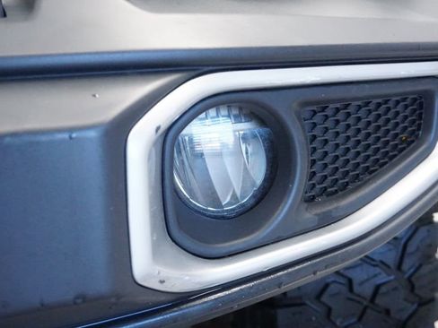 Certified 2018 Jeep Wrangler Unlimited Sahara image 18