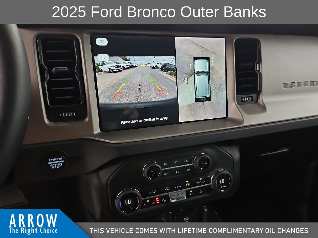 Used 2025 Ford Bronco Outer Banks AWD/4WD image 24