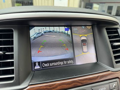 Used 2020 Nissan Pathfinder Platinum image 39