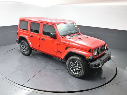 Used 2025 Jeep Wrangler Unlimited Sahara AWD/4WD image 44
