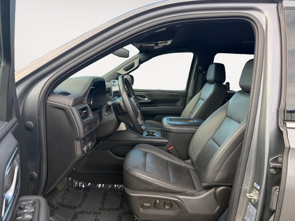Used 2022 Chevrolet Suburban LT AWD/4WD image 6