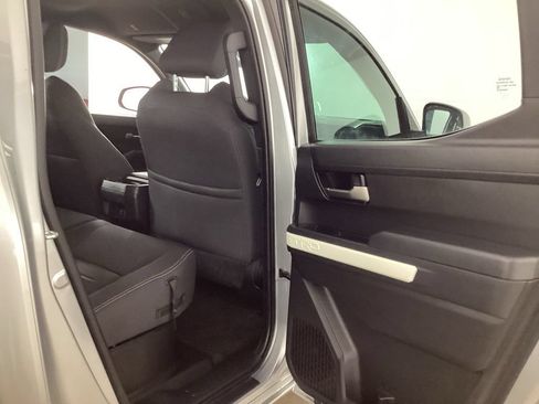 Used 2024 Toyota Tacoma TRD Off-Road AWD/4WD image 25