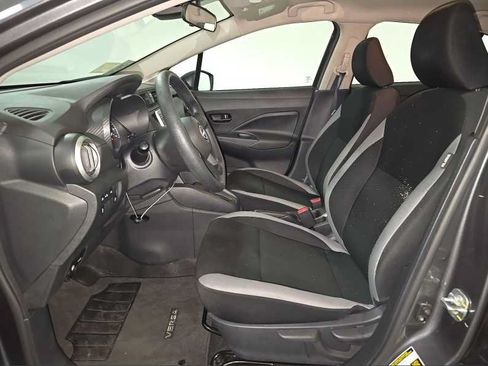Used 2025 Nissan Versa S w/ Trunk Package FWD image 5