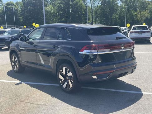 New 2026 Volkswagen Atlas Cross Sport SE FWD image 4
