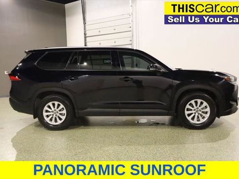 Used 2024 Toyota Grand Highlander XLE AWD/4WD image 8