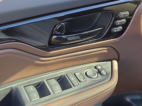 Used 2026 Honda Odyssey Elite image 15