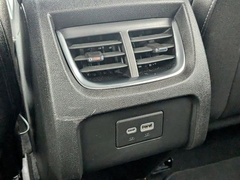 Used 2025 Chevrolet Blazer LT image 15