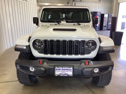 New 2026 Jeep Wrangler Unlimited Rubicon AWD/4WD image 8