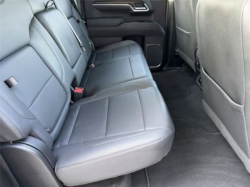Used 2025 GMC Sierra 1500 SLT AWD/4WD image 14
