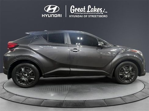 Used 2019 Toyota C-HR LE image 6
