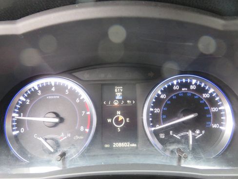 Used 2015 Toyota Highlander Limited w/ Driver Technology Package AWD/4WD image 15