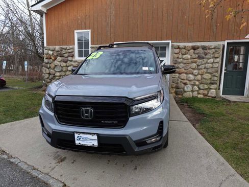 Certified 2023 Honda Ridgeline Black Edition image 1