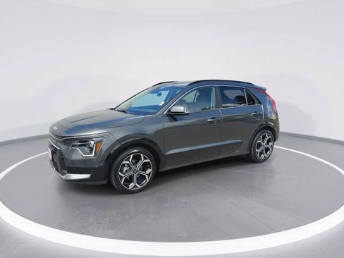 Used 2023 Kia Niro EX Touring FWD image 4