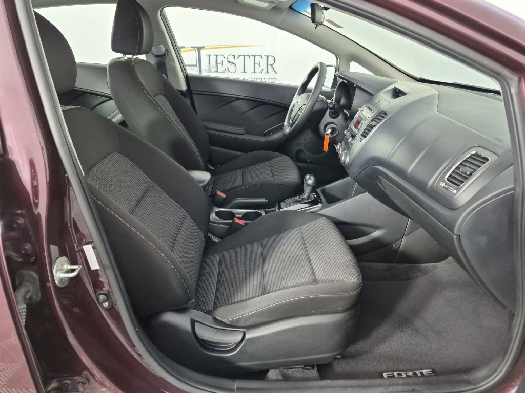 Used 2018 Kia Forte LX FWD image 33