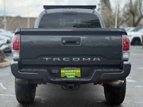 Used 2021 Toyota Tacoma TRD Off-Road w/ TRD Premium Off Road Package image 4