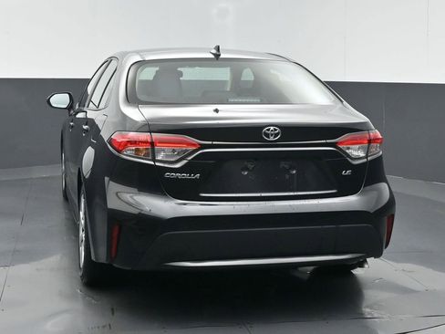 Used 2020 Toyota Corolla LE FWD image 6