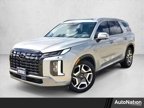 Used 2024 Hyundai Palisade Limited image 1