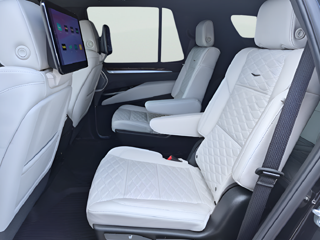 Certified 2026 Cadillac Escalade Platinum Sport w/ LPO, Floor Liner Package AWD/4WD image 42