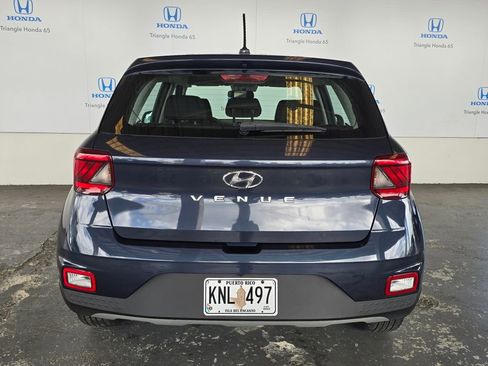 Used 2024 Hyundai Venue SE image 34