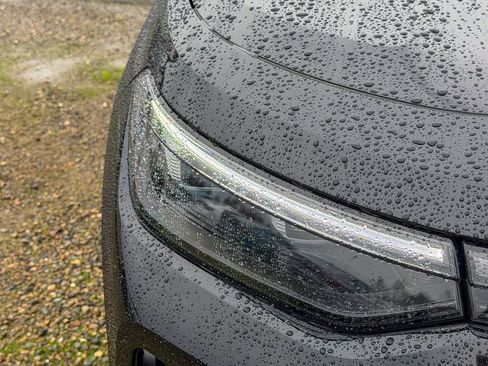 New 2026 Volkswagen Tiguan SE image 5