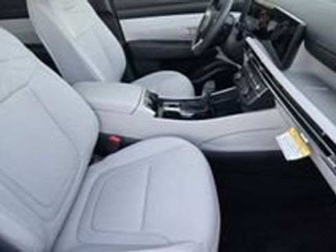 Used 2026 Hyundai Tucson SE FWD image 5