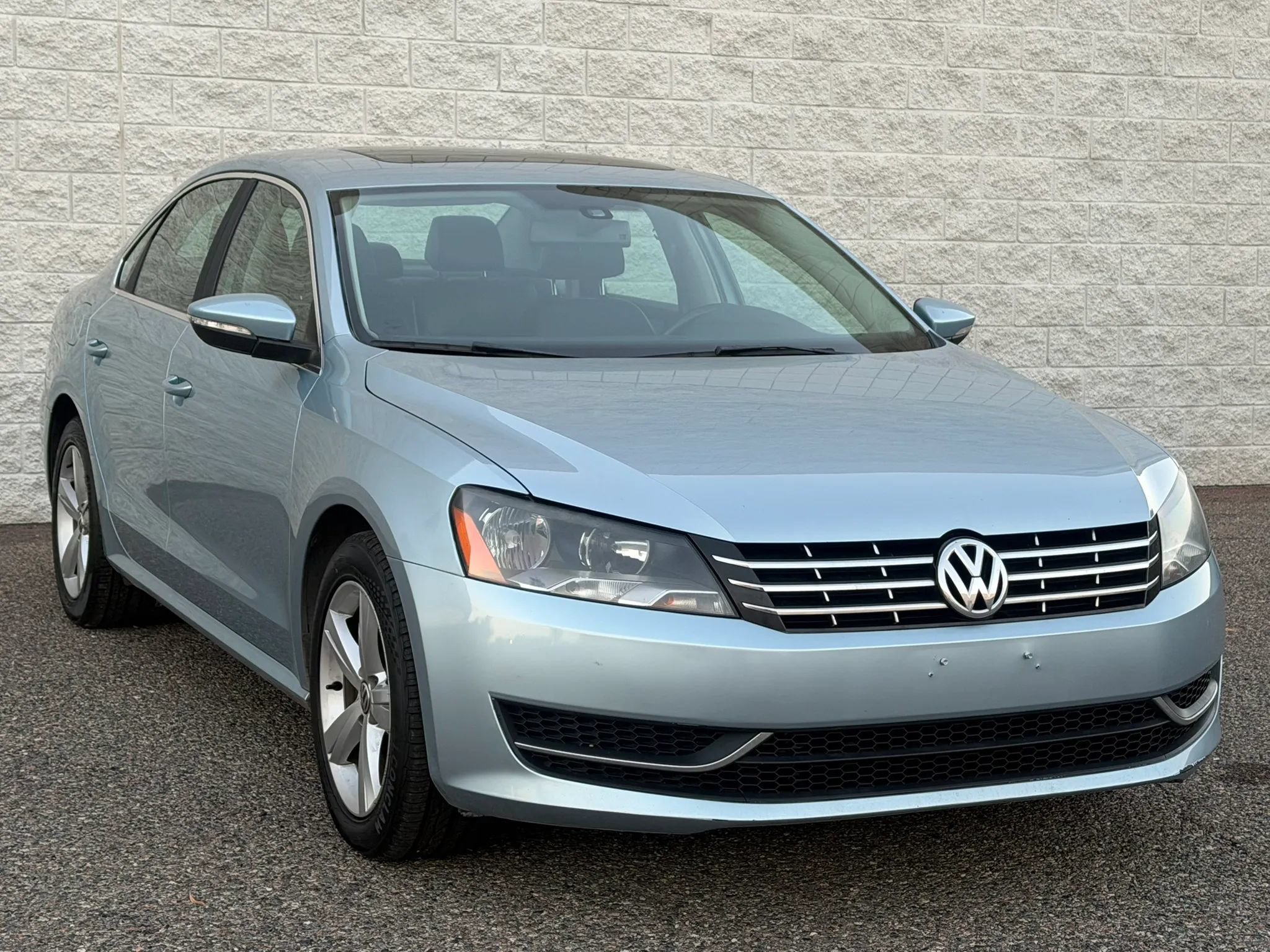 Used 2012 Volkswagen Passat TDI SE FWD image 3