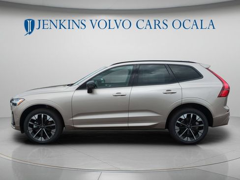 New 2026 Volvo XC60 B5 Plus w/ Protection Package Premier AWD/4WD image 6