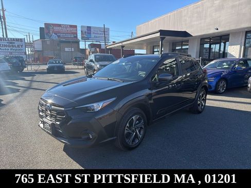 Used 2024 Subaru Crosstrek 2.0i Premium image 3