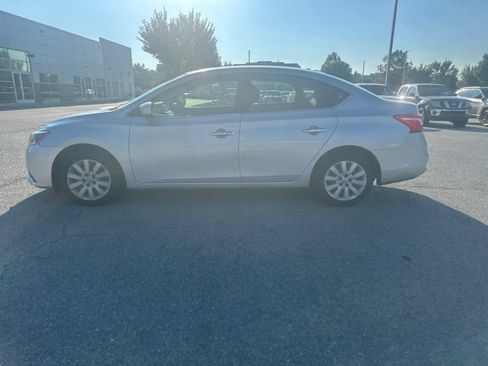 Used 2017 Nissan Sentra SV FWD image 8